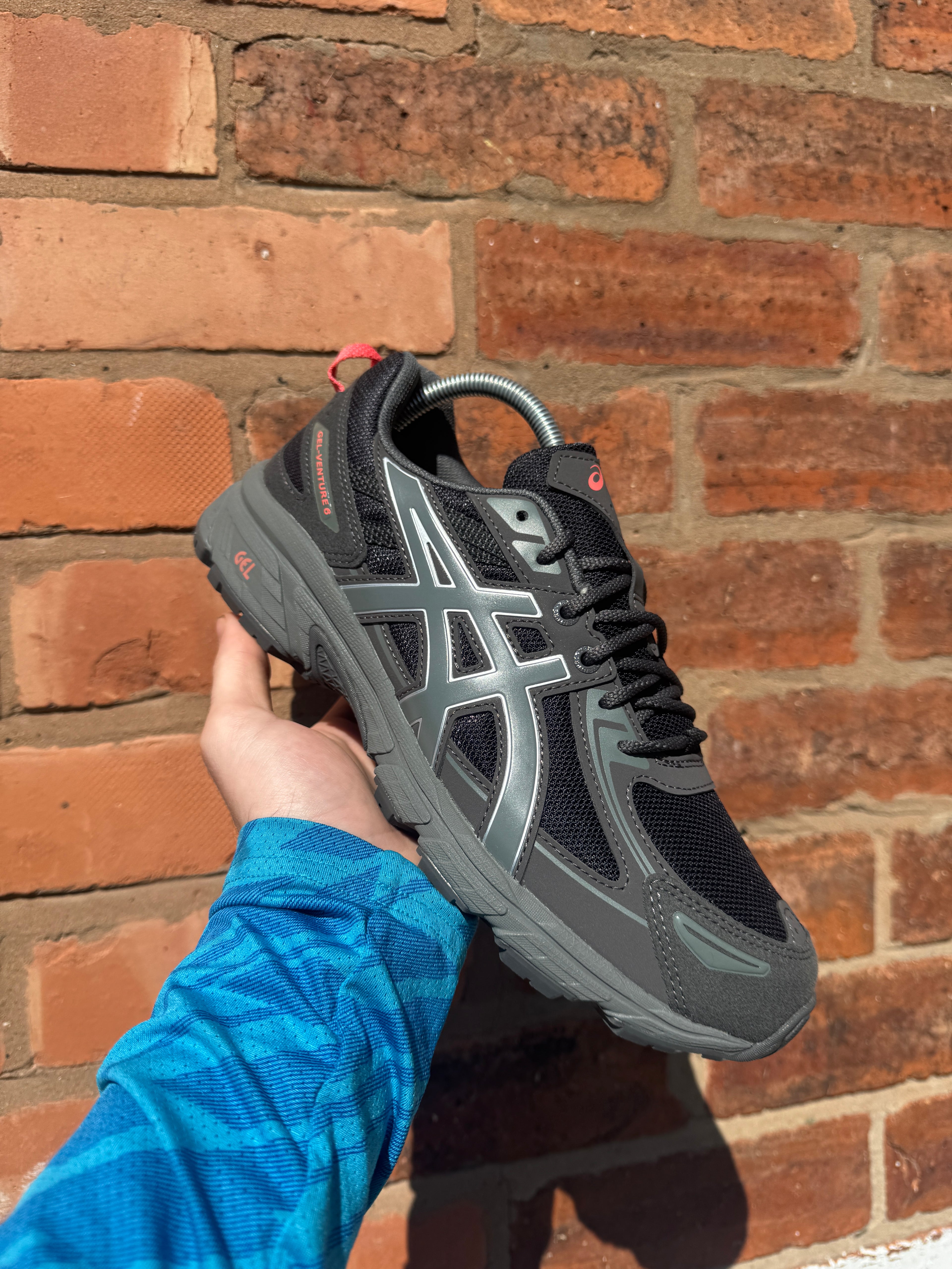 Asics Gel Venture 6 ‘Black/Truffle Grey’